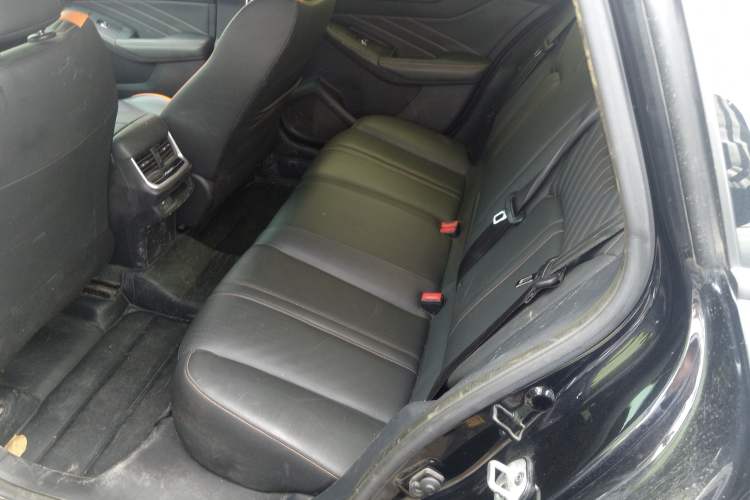 Used Dongfeng Aeolus Yixuan MAX 2023 1.5T Ultra-Stylish Trendsetting Dad Edition Left Rear Seat