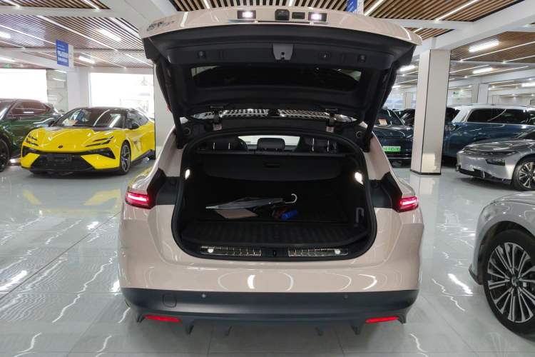 Used Nio ET5T 2023 75 kWh Touring Trunk