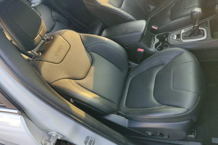 Used Jeep Cherokee 2017 2.0L Superior Edition