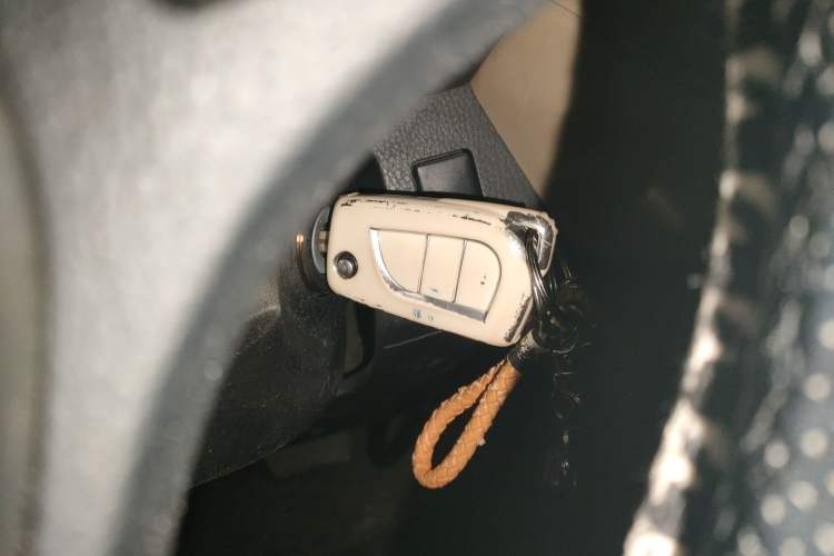 Used Toyota RAV4 2015 2.0L CVT Two-Wheel Drive Urban Edition