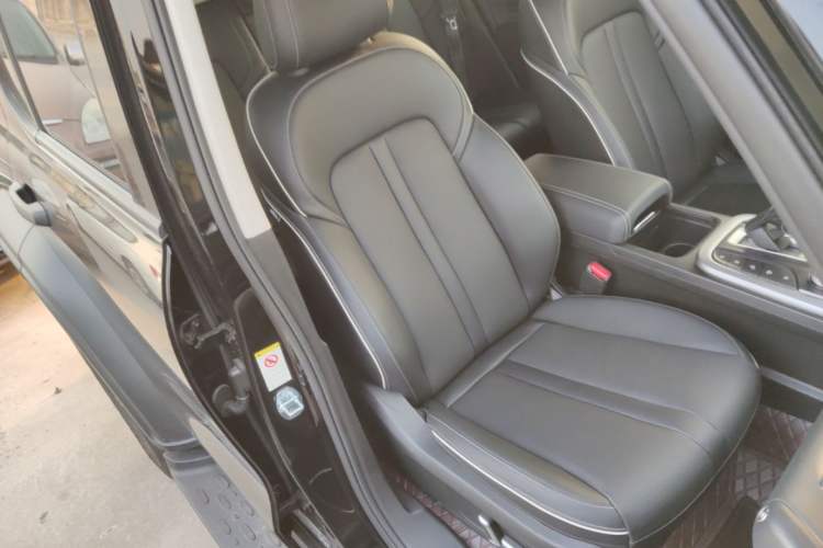 Used Tank 300 2021 Off-Road Edition 2.0T Conqueror Right Front Seat