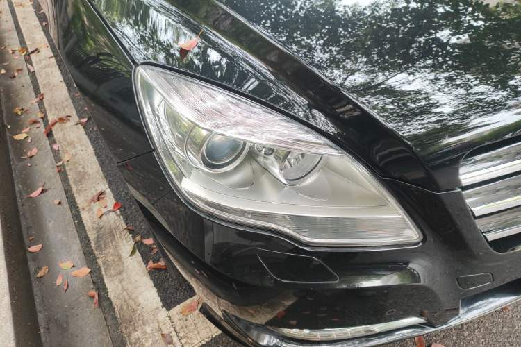 Used Mercedes-Benz R-Class 2014 R 320 4MATIC Business Model Right Front Headlight