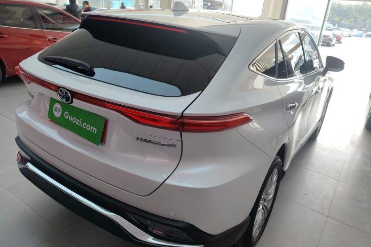 Used Toyota Harrier 2023 2.0L CVT Two-Wheel Drive Deluxe Edition
