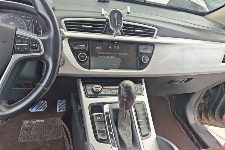 Used Geely Auto Emgrand X7 Sport 2016 1.8TD Automatic ZhiZun Version Audio And AC Panel