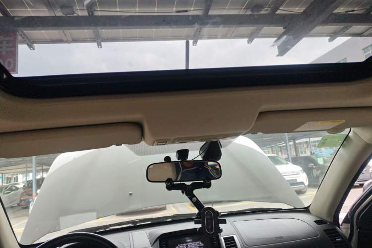 Used Mitsubishi Pajero Sport 2013 3.0L Automatic 4x4 Flagship Edition Headliner