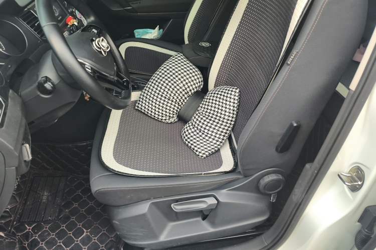 Used Volkswagen Golf Sportsvan 2016 180TSI Automatic Trend Model Left Front Seat