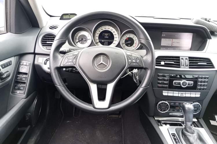Used Mercedes-Benz C-Class 2011 C 200 Fashion Travel Edition
