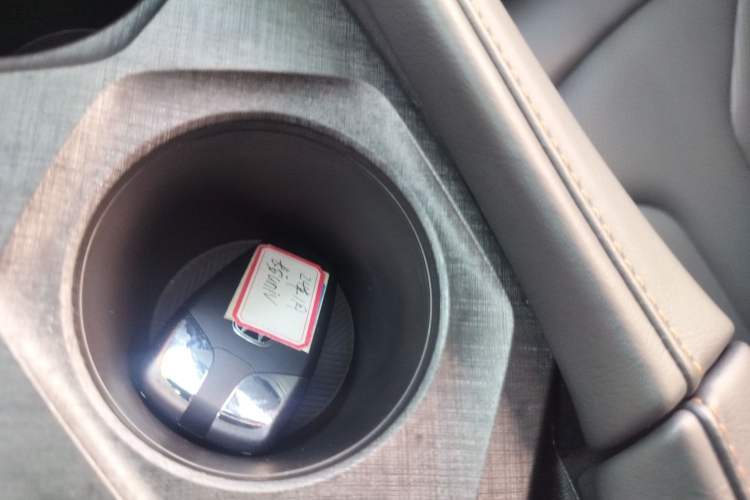 Used Changan UNI-V 2023 1.5T Prestige Model
