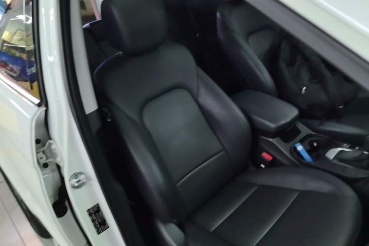 Used Hyundai Santa Fe 2013 2.4L Automatic Two-Wheel Drive Smart Version