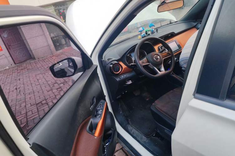 Used Nissan Kicks 2017 1.5L CVT Cool Enjoy Edition
