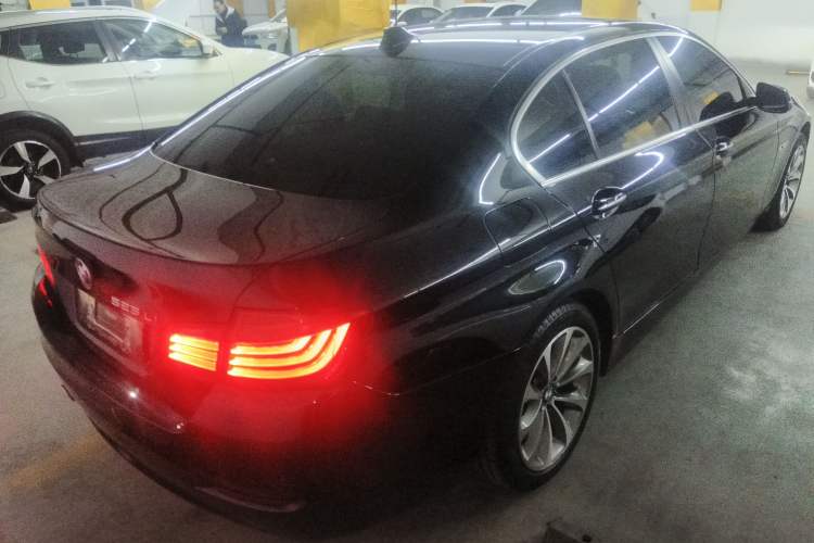 Used BMW 5 Series 2017 525Li Leading Model