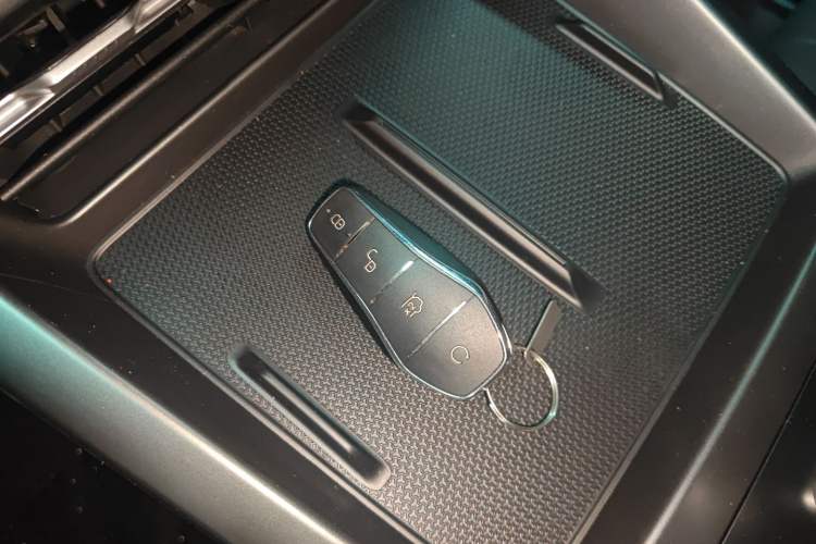 Used BYD Qin PLUS 2025 DM-i Smart Drive 55KM Leading Model
