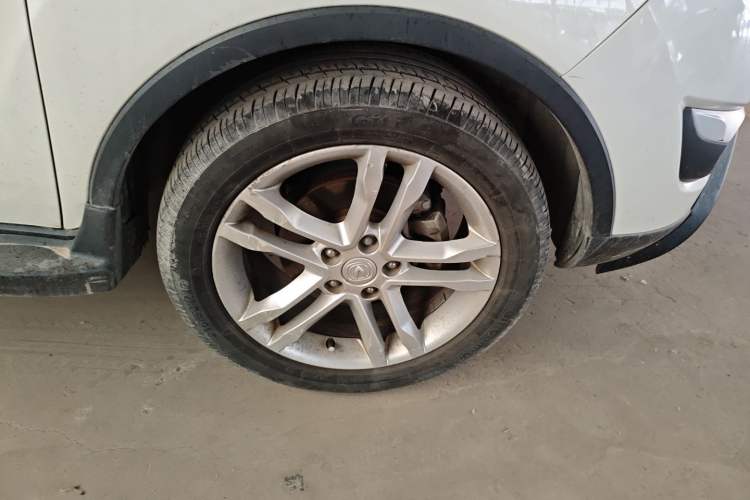 Used CHANGAN CS35 2015 1.6L Automatic Luxury Model China IV Standard
