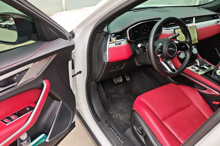 Used Jaguar F-PACE 2024 P250 R-Dynamic SE
