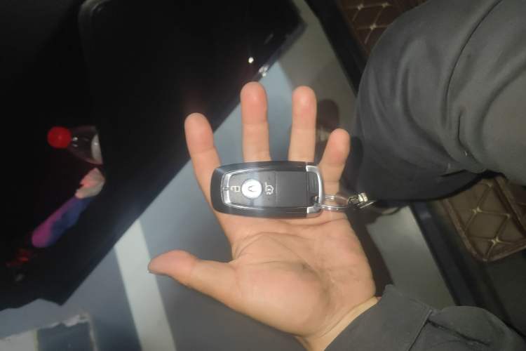 Used Ford Explorer 2020 EcoBoost 285 4x4 Titanium Edition 6 Seats