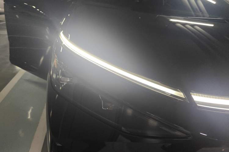 Used XPeng X9 2024 702 Ultra-Long Range Max