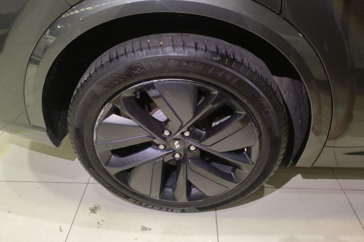 Used Li Auto L9 2022 Max model