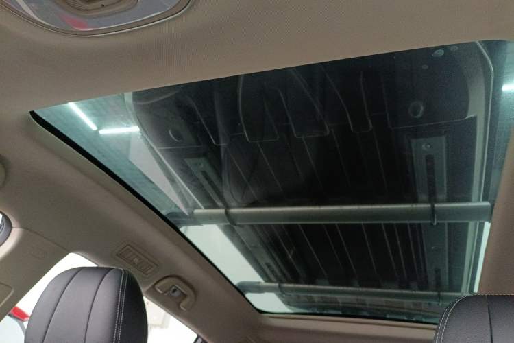 Used BYD Song MAX 2018 1.5T Automatic Smart Connect Elite Model with 6 Seats