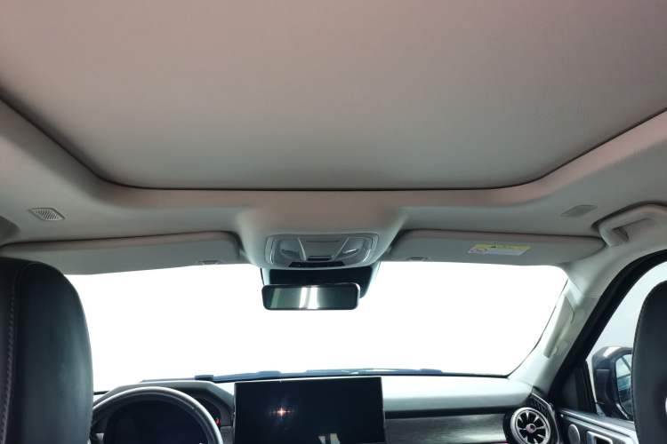 Used Tank 400 New Energy 2024 Hi4-T Off-Road Edition Headliner