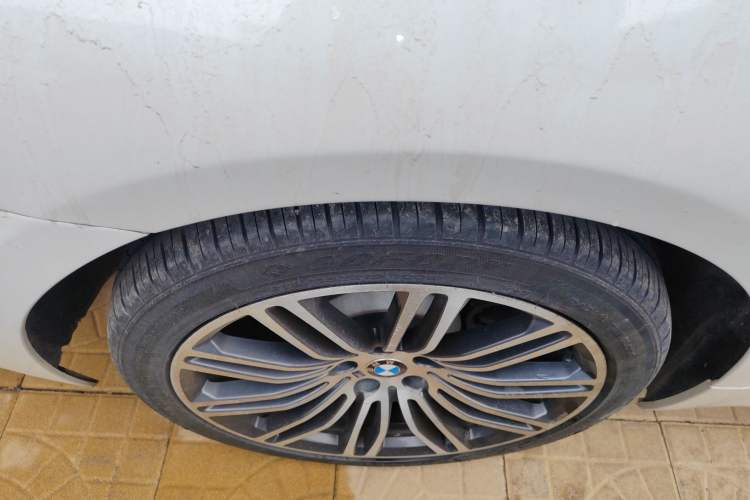 Used BMW 5 Series 2019 530Li xDrive M Sport Package Right Rear Wheel Hub