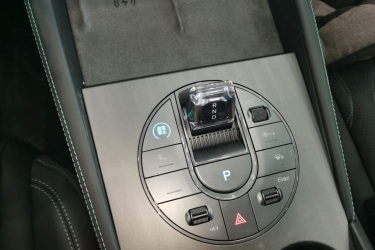 Used BYD Seal 06 New Energy 2024 DM-i 120KM Flagship Model Gear Lever