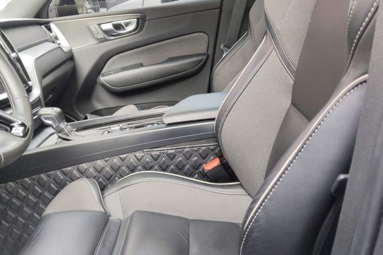 Used Volvo XC60 2020 T5 4x4 Smart & Dynamic Sport Edition
