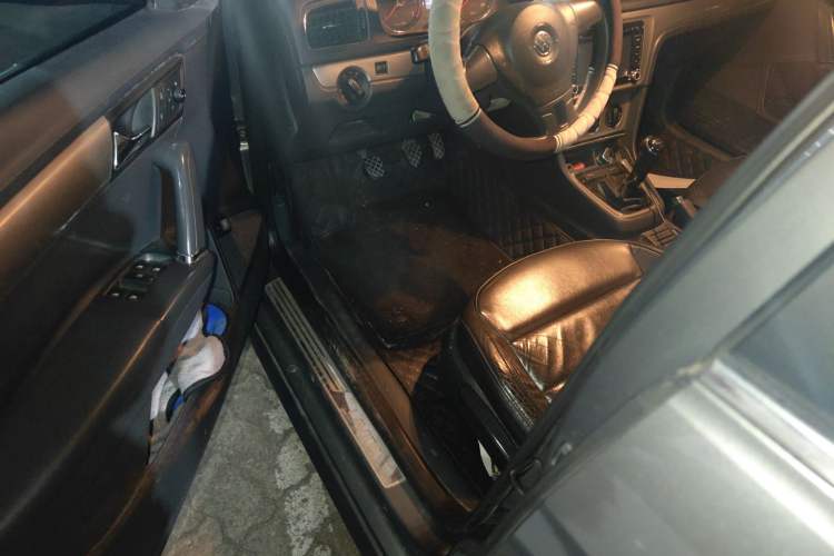 Used Volkswagen Lavida 2013 1.6L Manual Comfort Edition Driver Seat