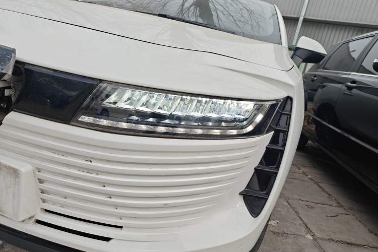 Used ORA iQ 2018 Smart Connectivity Model
