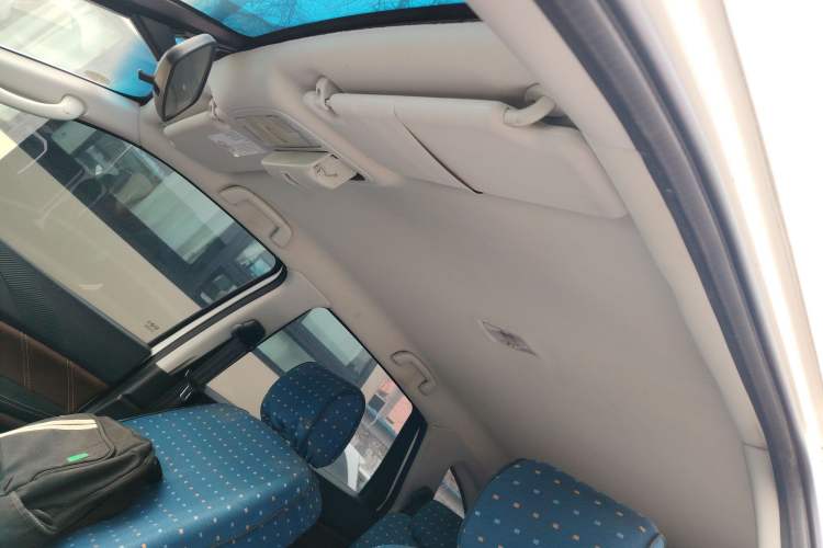 Used JMC Yusheng S350 2016 2.0T Automatic All-Wheel Drive Gasoline Luxury Edition 5 Seats Headliner