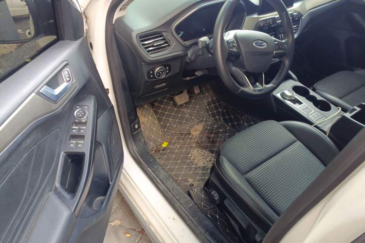 Used Ford Focus 2020 Sedan EcoBoost 180 Automatic Trend Edition
