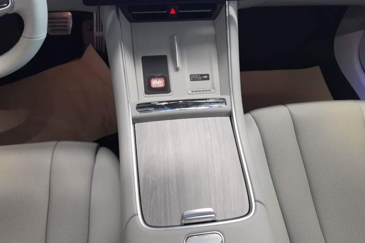 Used Hima Luxeed S7 2025 785 km Ultra