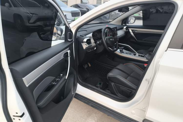 Used Geely Auto Coolray 2023 1.5T DCT Platinum Edition
