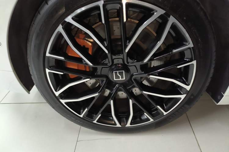 Used Zeekr 001 2025 YOU Edition 100 kWh All-Wheel Drive
