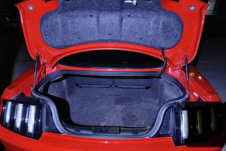 Used Ford Mustang 2017 2.3T Performance Edition Trunk