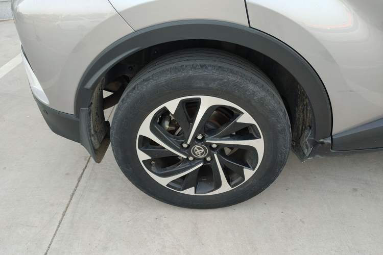 Used Toyota IZOA 2018 2.0L Yichi Edition China V Standard