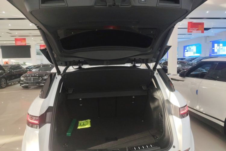 Used Land Rover Range Rover Evoque 2024 Aurora L 249 PS Prestige Light-Chasing Edition
