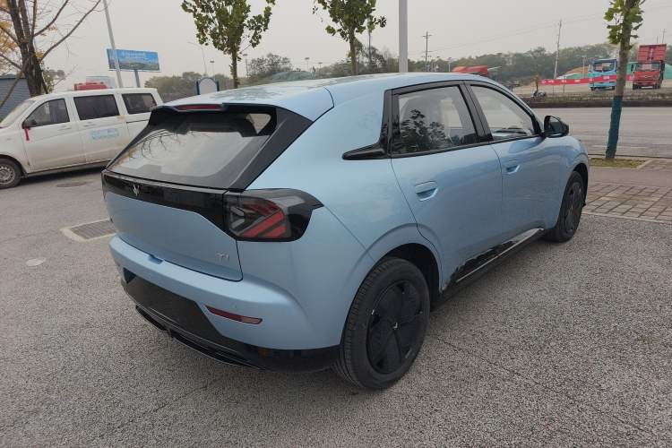 Used ARCFOX T1 2025 Model 425 PRO