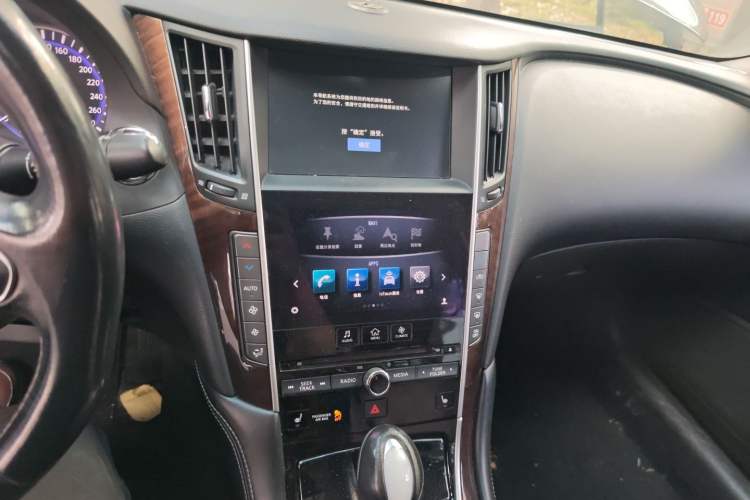 Used Infiniti Q50L 2015 2.0T Luxury Edition