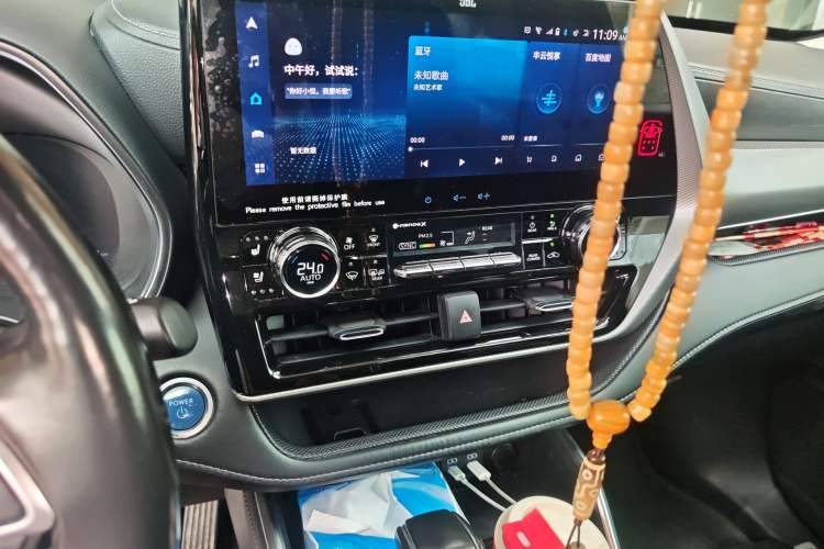 Used Toyota Highlander 2022 Dual-Engine 2.5L Four-Wheel Drive Supreme Edition 7-Seater Audio And AC Panel