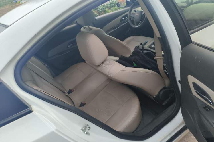 Used Chevrolet Cruze 2015 1.5L Classic SE MT
