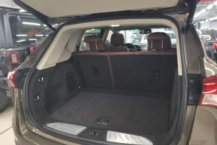 Used Buick Envision 2018 20T Two-Wheel Drive Luxury Model
