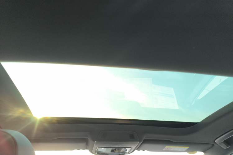 Used Volkswagen Golf 2025 300TSI R-Line
