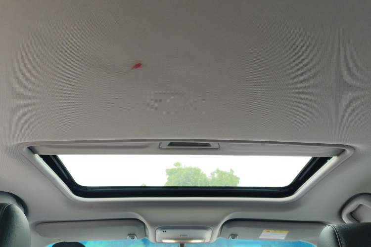 Used Buick GT 2019 18T Automatic Connected Elite Model China VI Standard Headliner