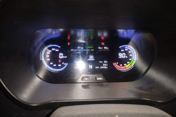 Used Chana Ruixing EM80 2025 Passenger Version Comfort Edition 6-Seater 300 km Dual-Swing Doors
