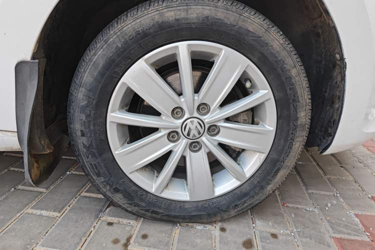 Used Volkswagen Santana 2015 1.4L Manual Fashion Edition