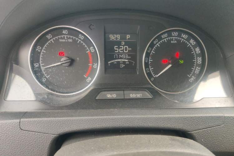 Used Skoda Rapid Spaceback 2014 1.6L Automatic Enjoyment Edition
