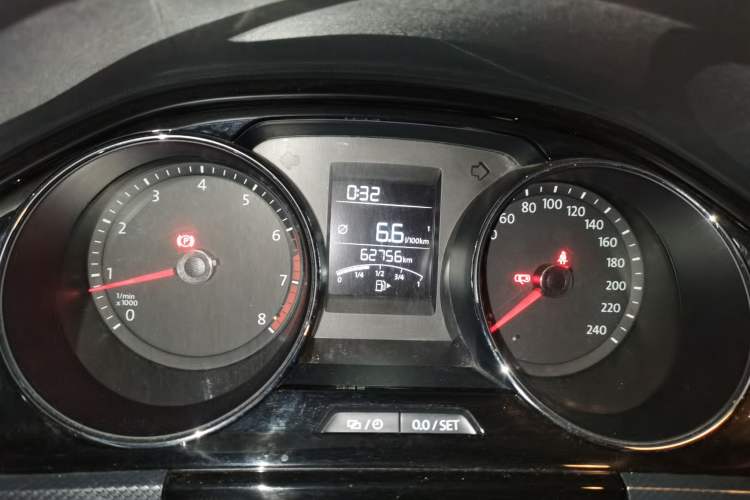 Used Volkswagen C-TREK 2017 230TSI Manual Comfort Version