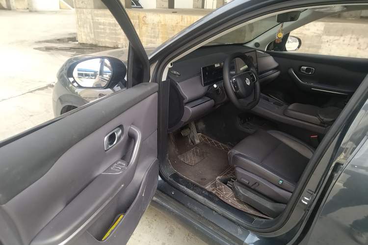 Used Leapmotor C16 2024 Range-Extended 200 Luxury Edition Driver Seat