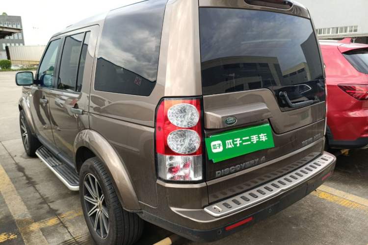 Used Land Rover Discovery 2013 3.0 SDV6 HSE Diesel Edition Rear Left 45 Deg