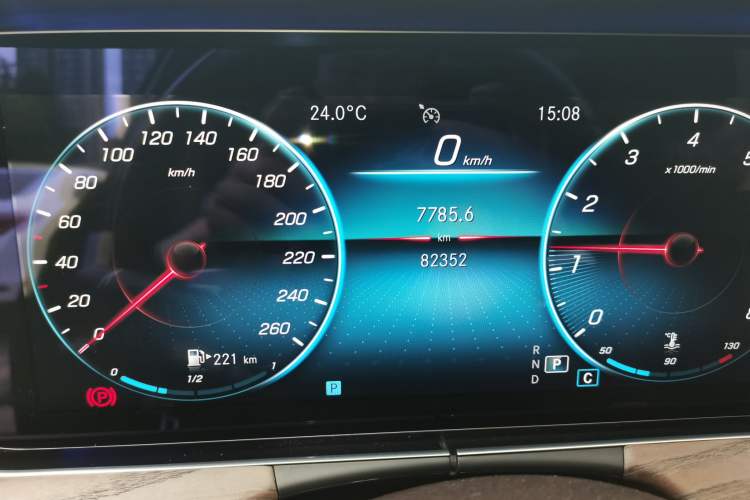 Used Mercedes-Benz E-Class 2021 E 300 L Luxury Model Odometer Close Up